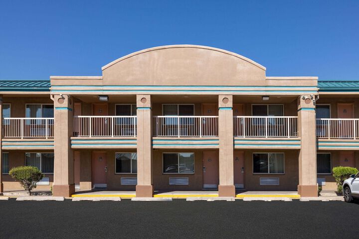 Hotel 5 of 28