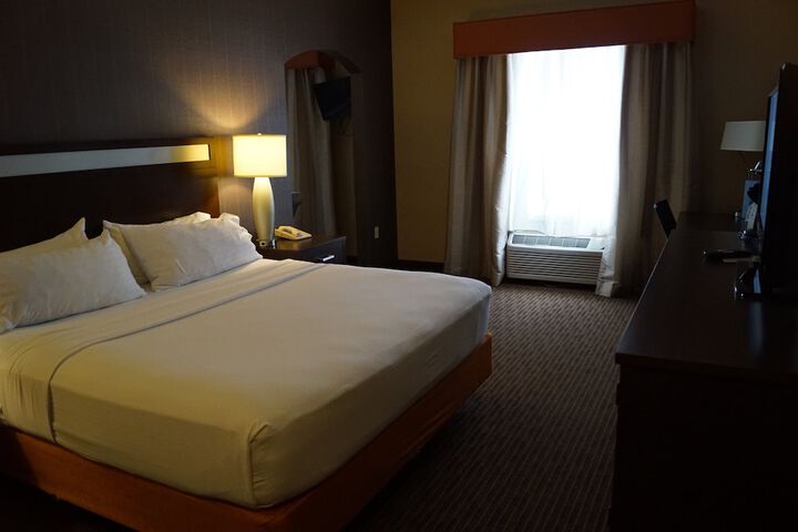 Room 17 of 49