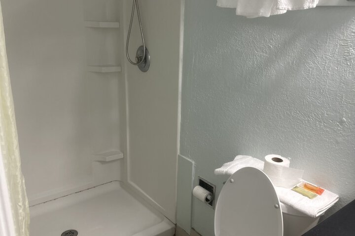 Room 15 of 25