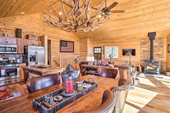 Jefferson Cabin w / Fire Pit: Near Hiking Trails!