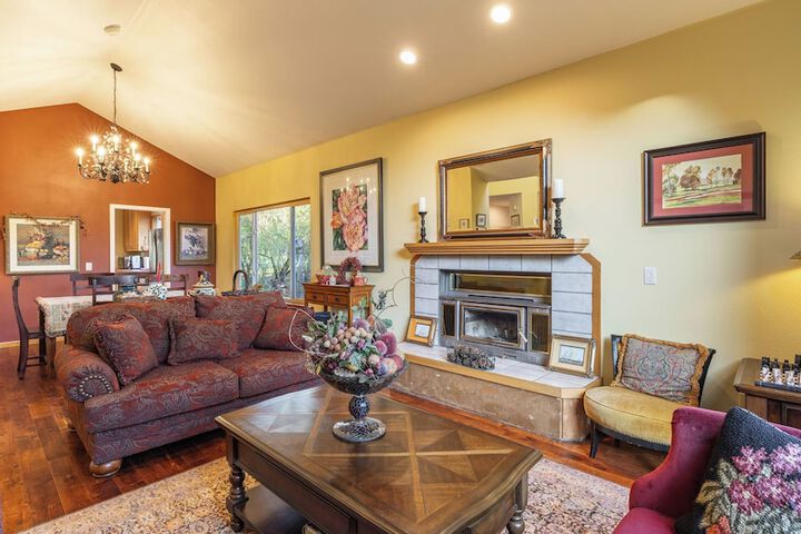 Valley of the Moon by Avantstay Tranquil Escape Large Yard w / Hot Tub & Fire Pit