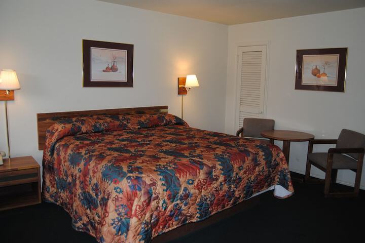 Room 21 of 33