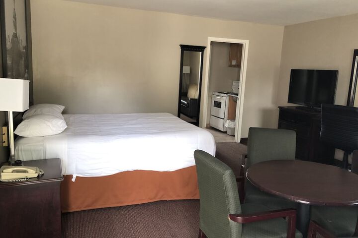 Room 11 of 21