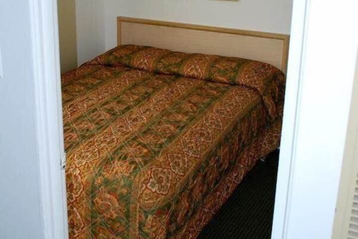 Room 36 of 40