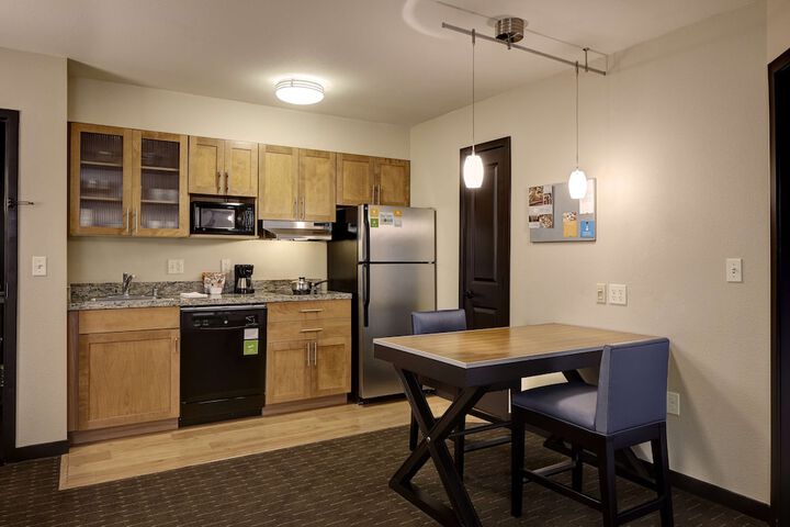 Room 15 of 33