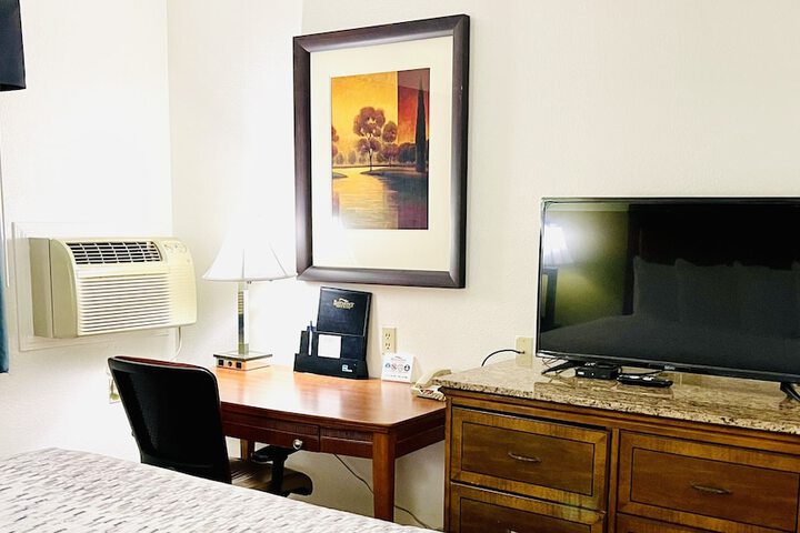 Room 34 of 41