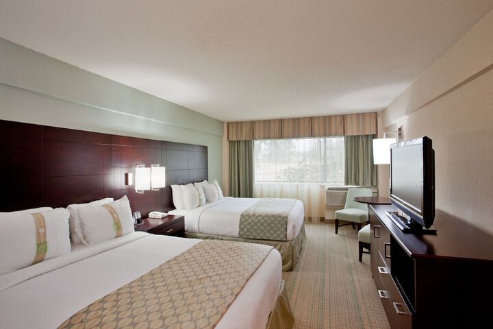 Room 13 of 33