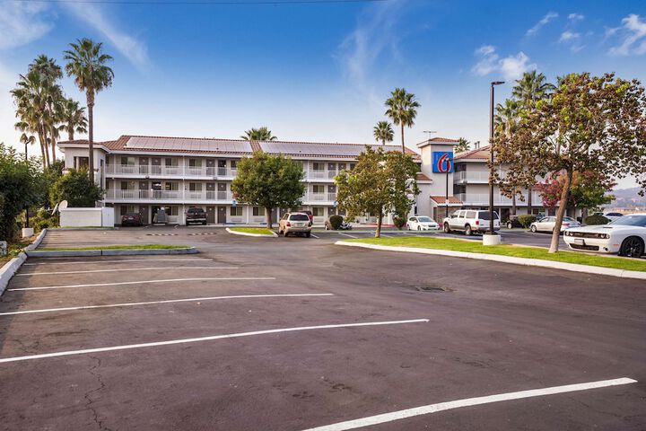 Hotel 5 of 40