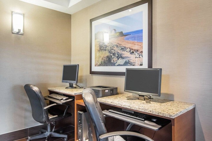 Business Center 43 of 43