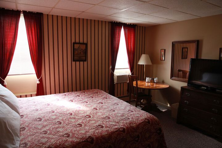 Room 7 of 37