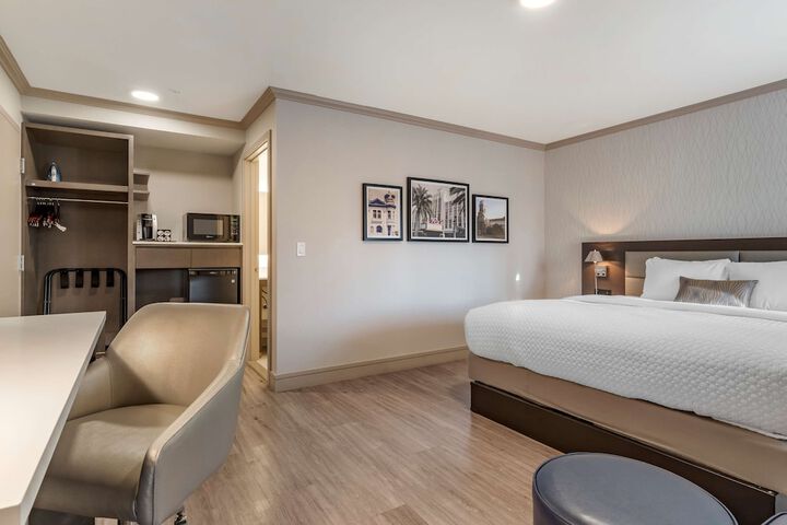 Room 7 of 37
