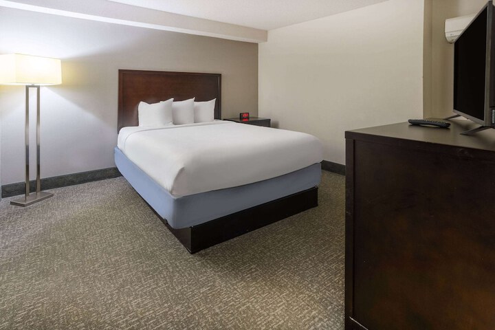 Room 45 of 60