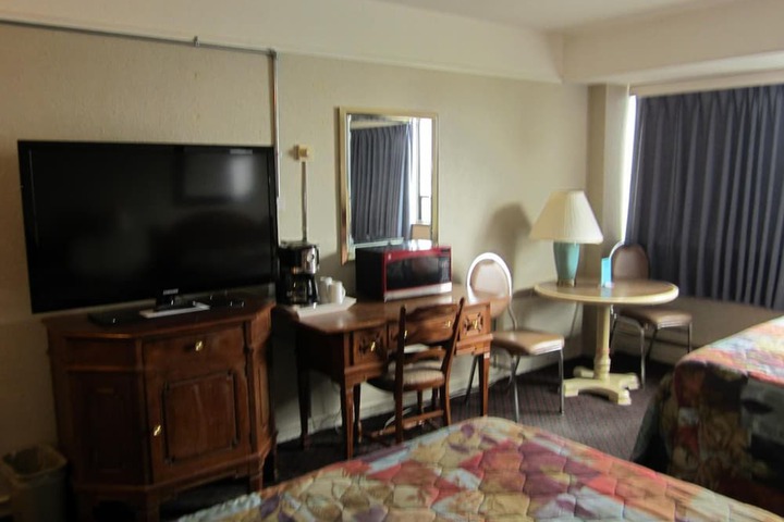Room 61 of 68