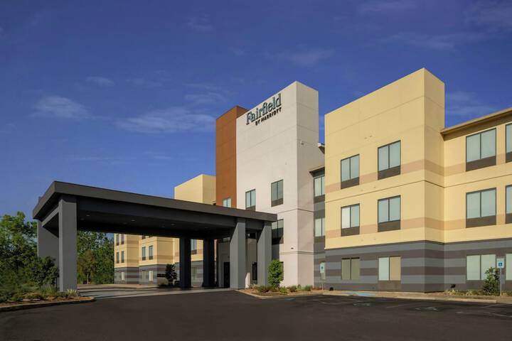 Fairfield Inn & Suites by Marriott Lafayette South