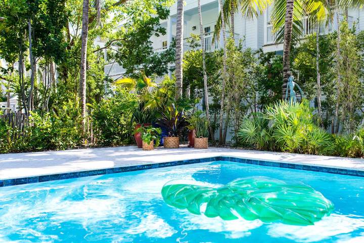Pool 22 of 108