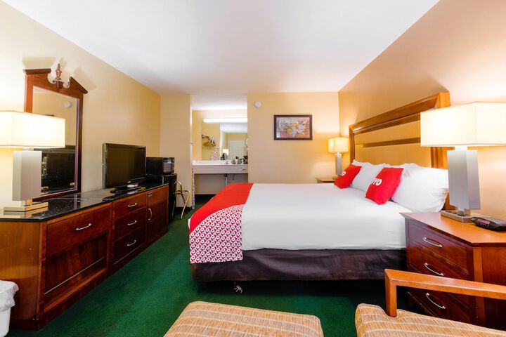Room 15 of 22