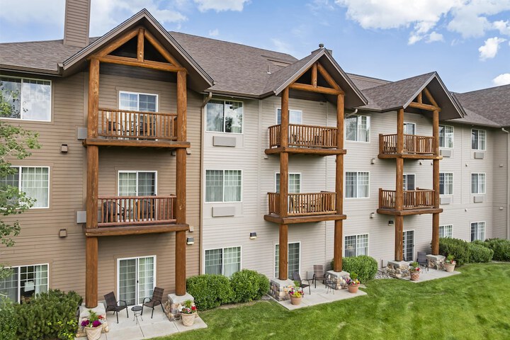 Best Western Plus Riverfront Hotel & Suites