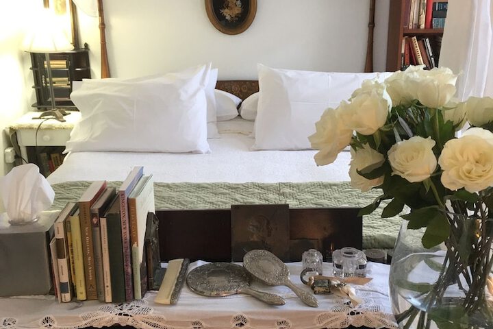 Church Des Artistes Guest House
