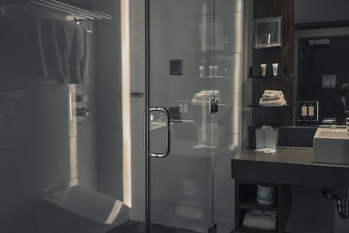 Room 52 of 71