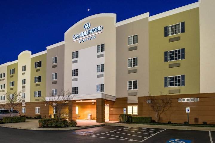 Hotel 1 of 79