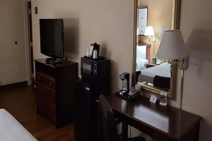 Room 19 of 36