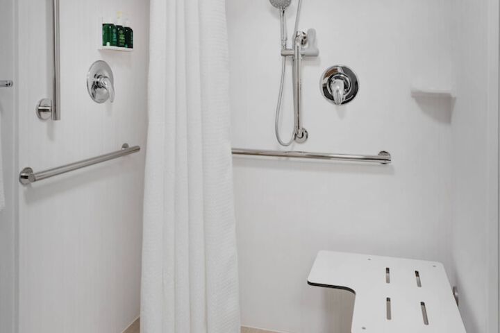 Courtyard by Marriott Mahwah