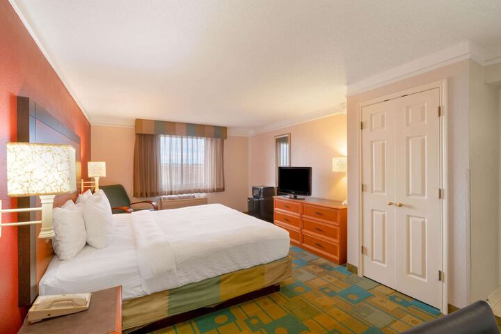 Room 35 of 41