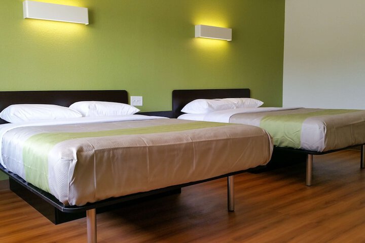 Room 12 of 17