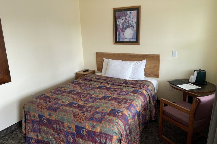 Room 137 of 443