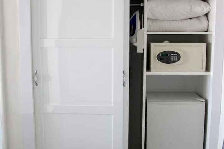 Room 11 of 49