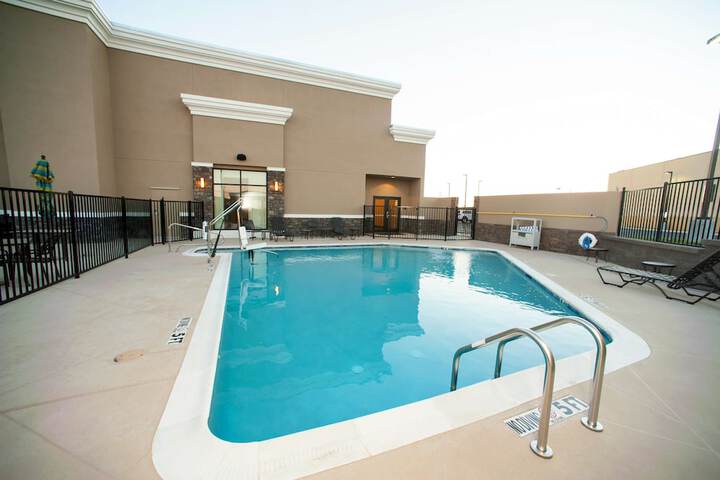 Pool 4 of 72