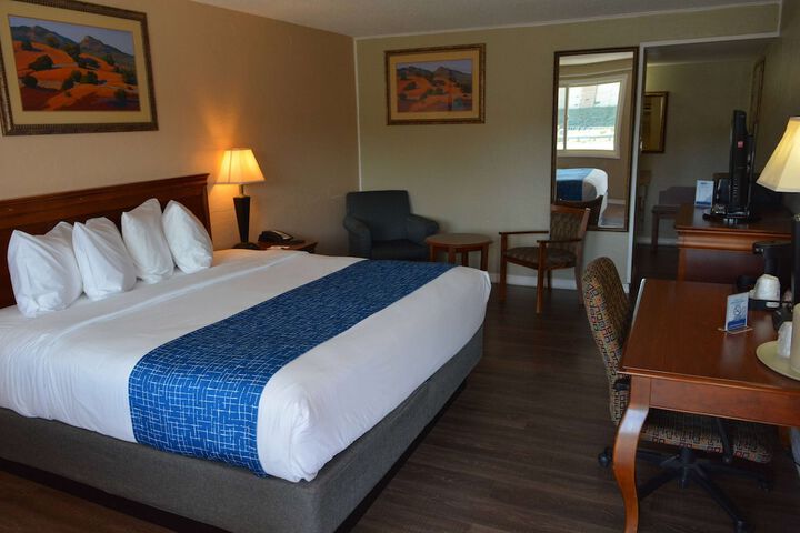 Travelodge by Wyndham Trinidad