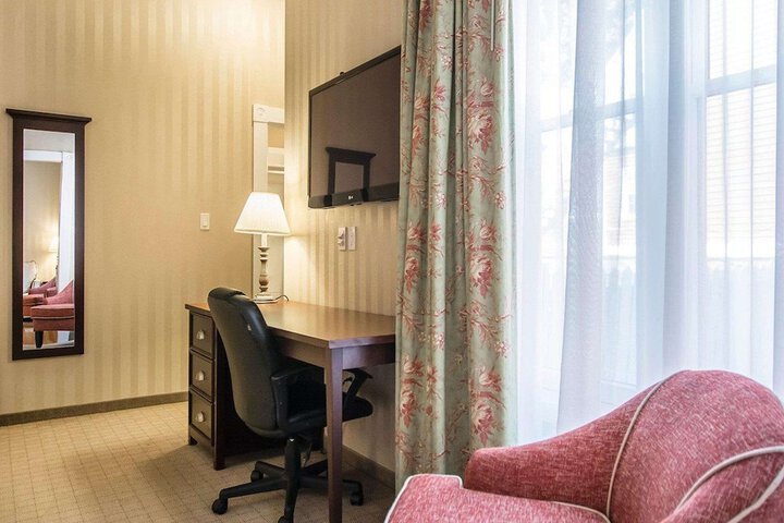 Room 33 of 50
