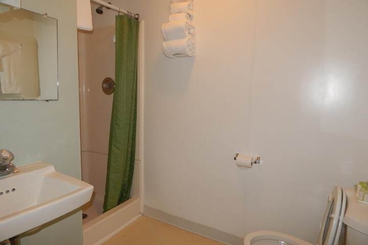 Room 18 of 34
