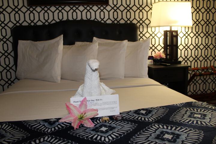 Room 2 of 17