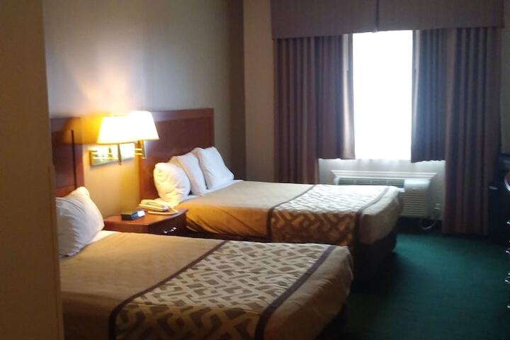 Room 12 of 28