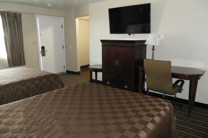 Room 13 of 48