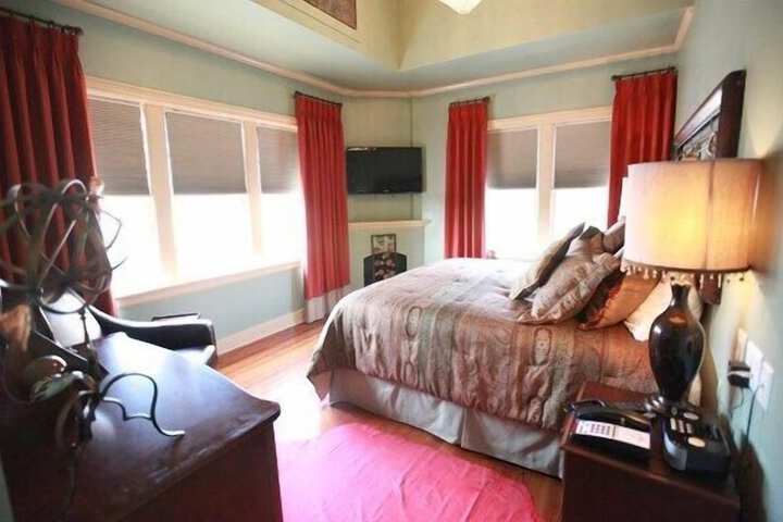 Room 56 of 70