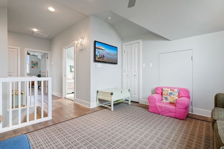 #justawavin 3 Bedroom Home by RedAwning