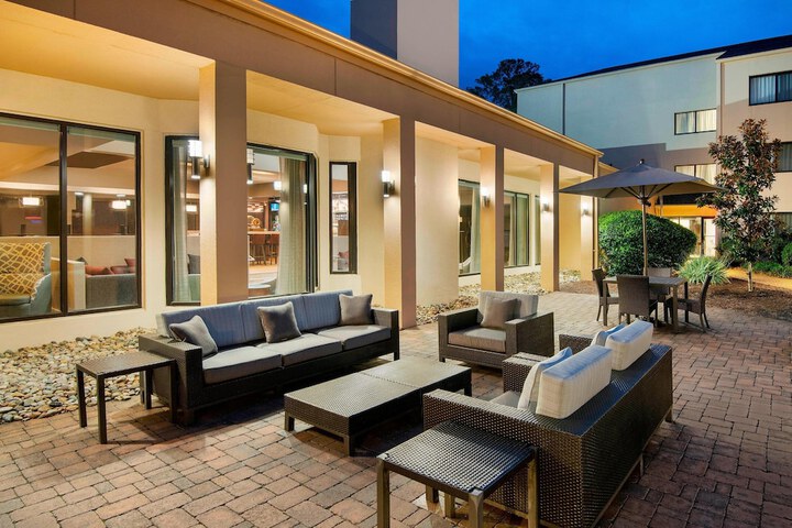 Terrace/Patio 24 of 25