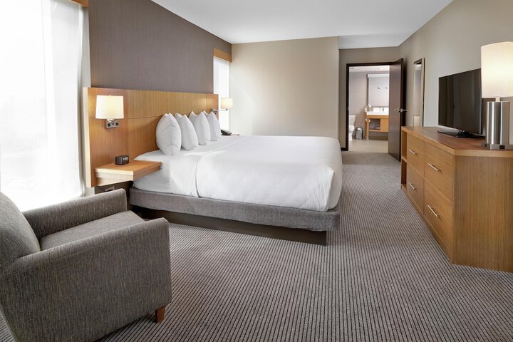 DoubleTree by Hilton Edmonton Downtown