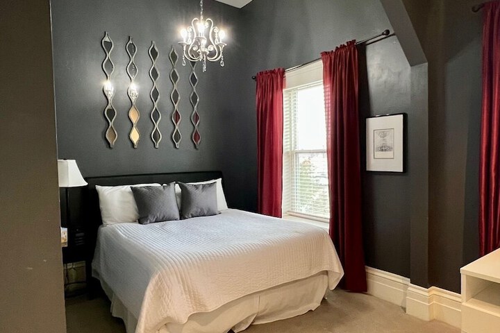 The Mount Vernon Inn