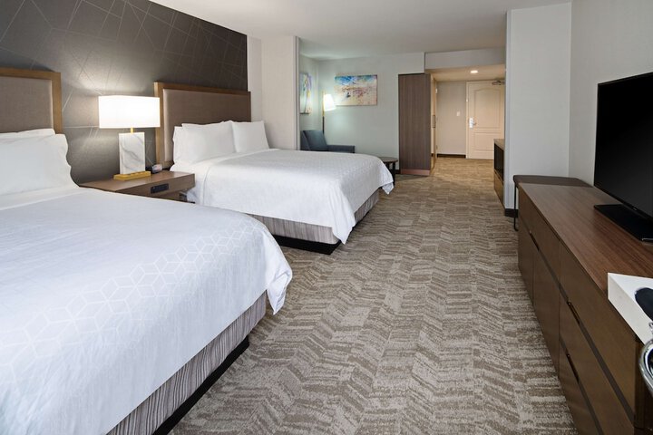 Room 17 of 24