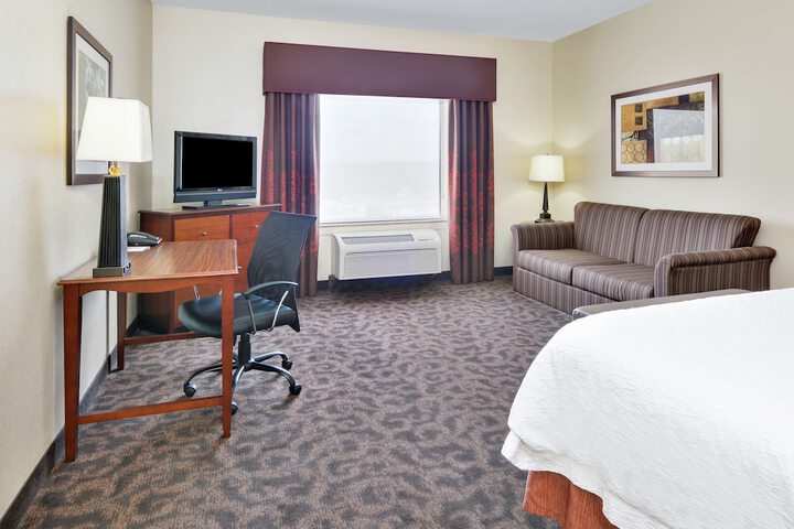 Room 13 of 22