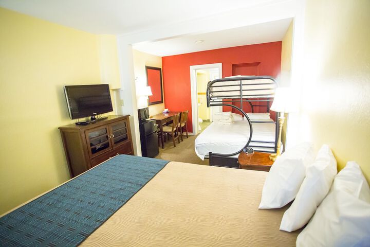 Room 116 of 187