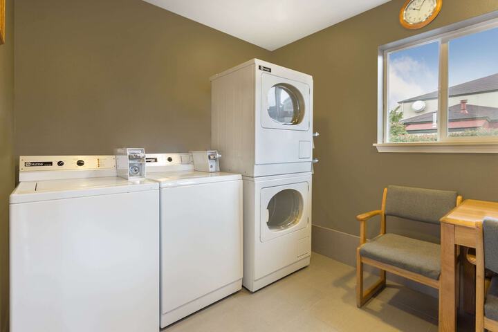 Room 8 of 21
