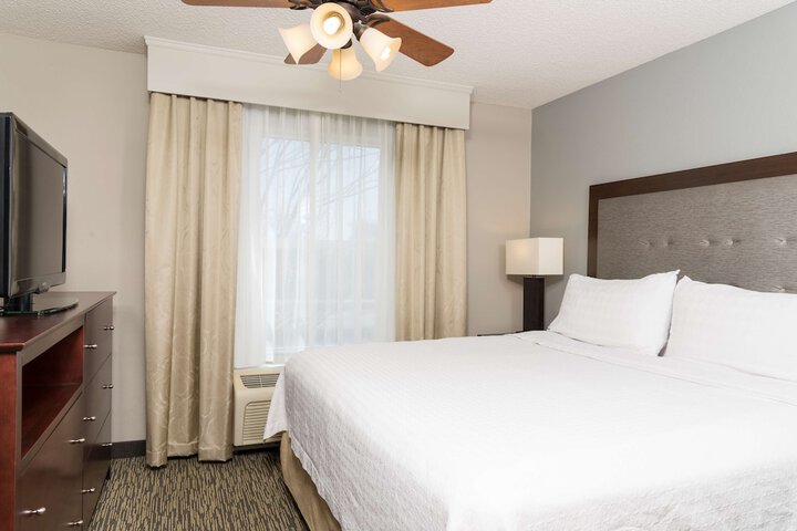 Homewood Suites by Hilton Bloomington