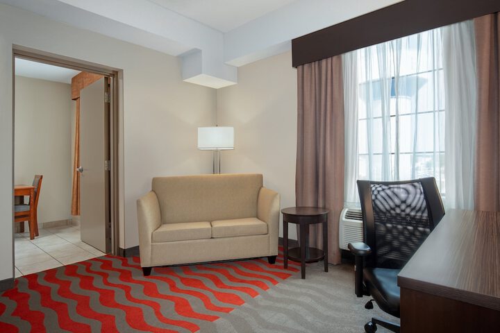 Holiday Inn Express Hotel & Suites Barrie by IHG
