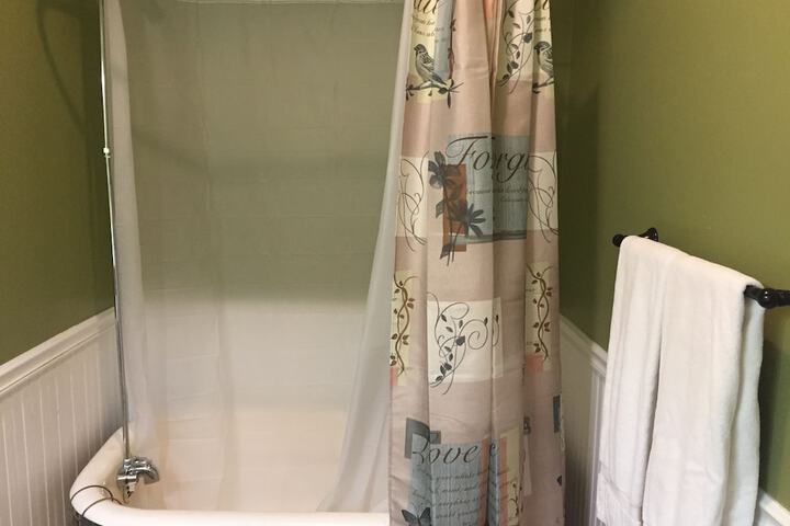 White Oak Manor Bed & Breakfast