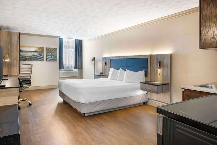 Room 18 of 49